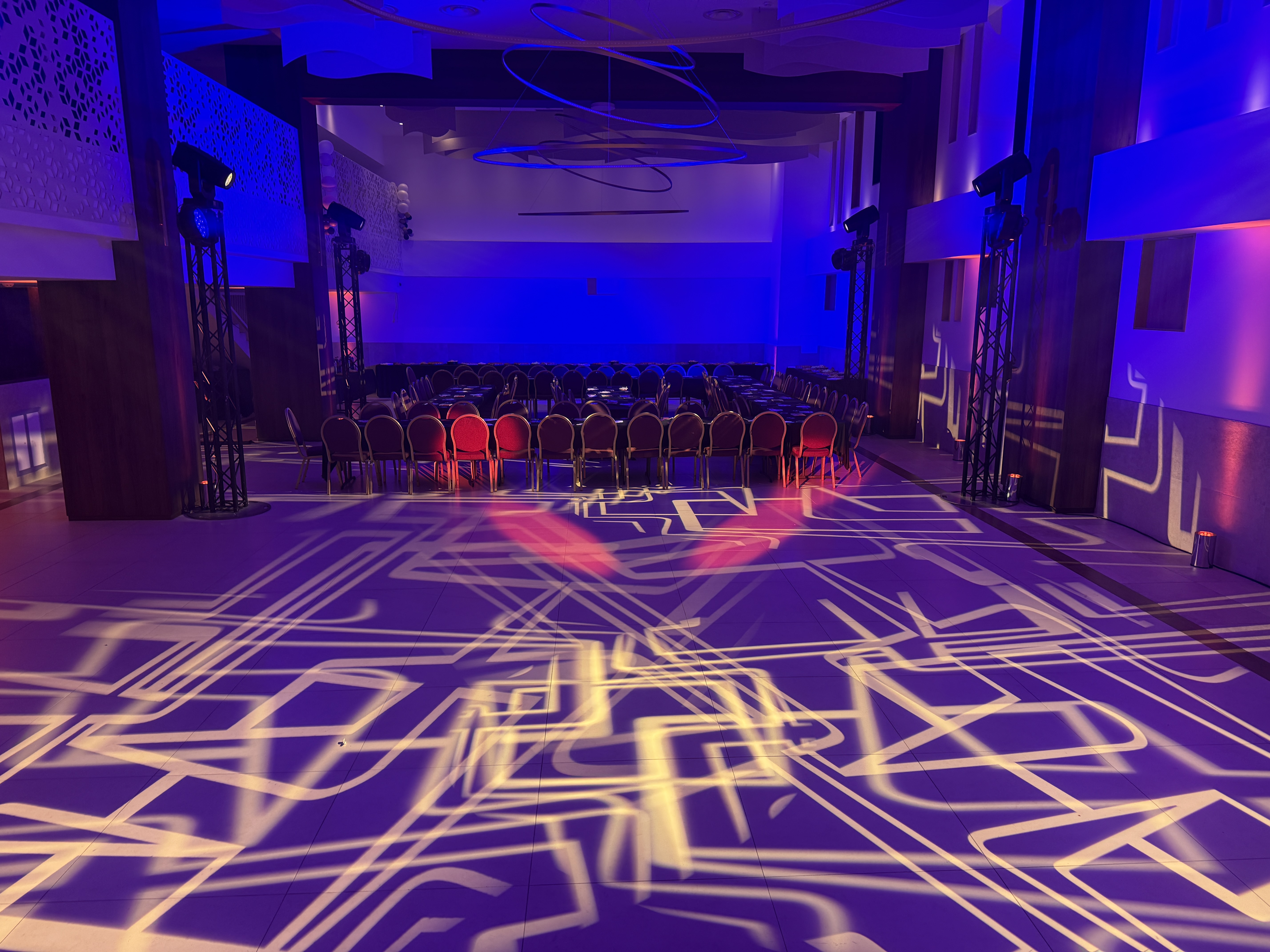 Piste de danse — projections lumineuses au sol